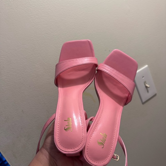 Elegant Pink Women's Sandals - Picture 2 of 5